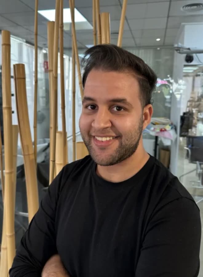 El Mahdi, peluquero profesional en Ana Tudela
